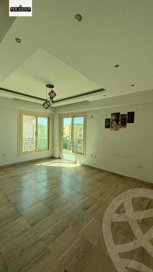 https://aqarmap.com.eg/ar/listing/5939143-for-sale-cairo-new-cairo-compounds-hyde-park-centre-ville-hyde-park