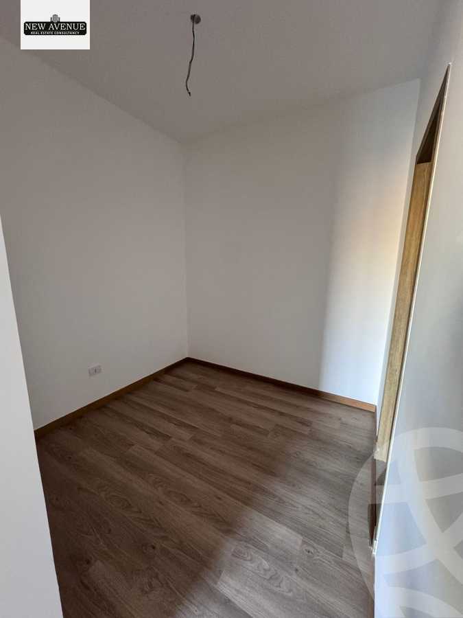 https://aqarmap.com.eg/en/listing/5946452-for-sale-cairo-new-cairo-compounds-fifth-square