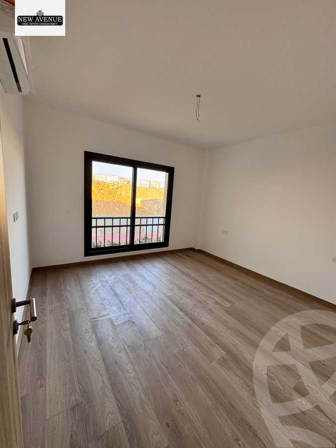 https://aqarmap.com.eg/en/listing/5946452-for-sale-cairo-new-cairo-compounds-fifth-square