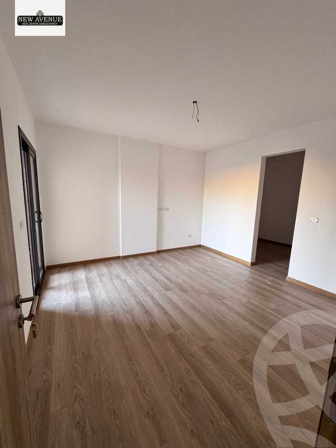 https://aqarmap.com.eg/en/listing/5946452-for-sale-cairo-new-cairo-compounds-fifth-square