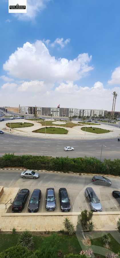 https://aqarmap.com.eg/en/listing/5954134-for-sale-cairo-new-cairo-lrhb-city-phase-4-mohammed-farid-st