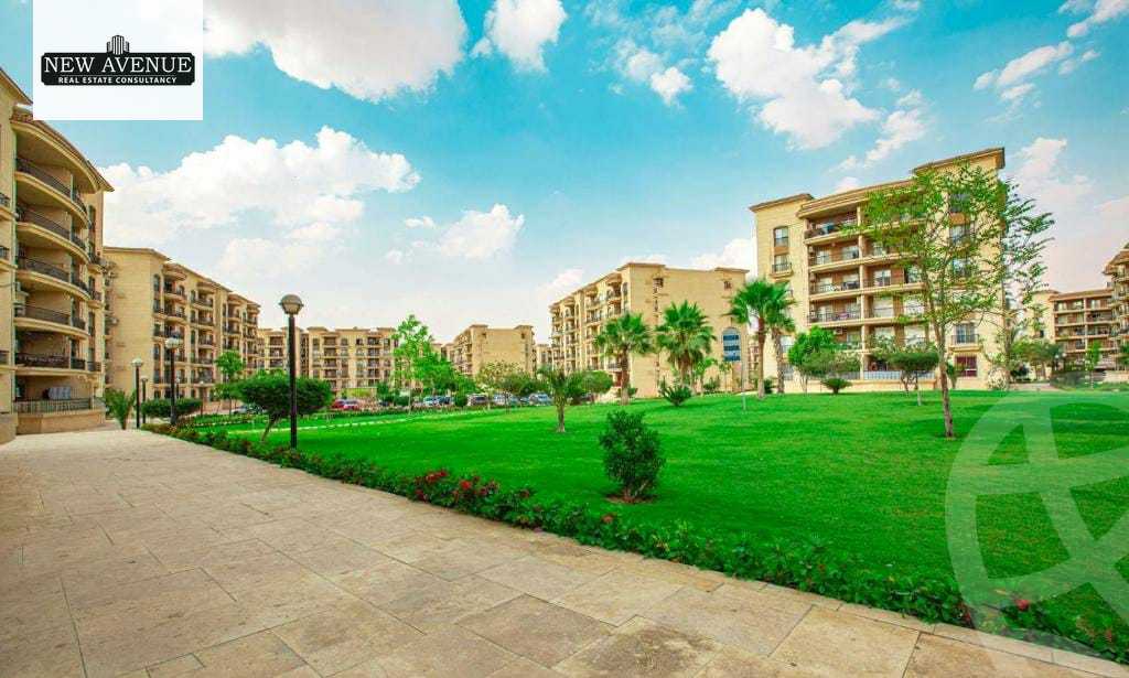 https://aqarmap.com.eg/en/listing/5954134-for-sale-cairo-new-cairo-lrhb-city-phase-4-mohammed-farid-st