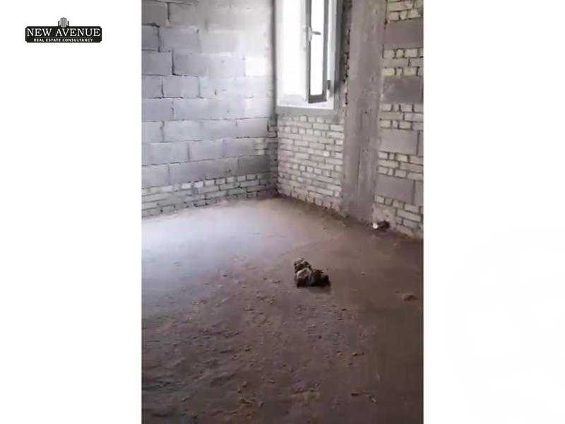 https://aqarmap.com.eg/en/listing/5960182-for-sale-cairo-new-cairo-compounds-mountain-view-hyde-park