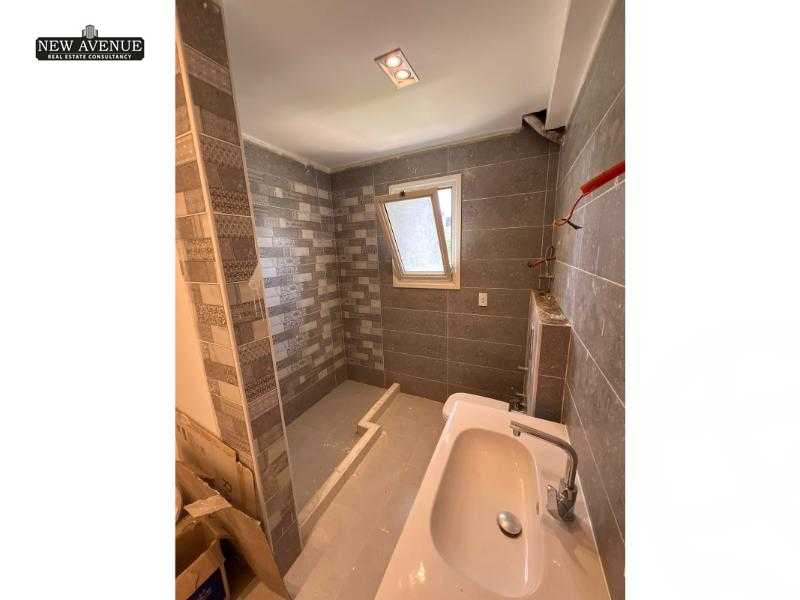 https://aqarmap.com.eg/ar/listing/5960625-for-sale-cairo-new-cairo-compounds-mountain-view-hyde-park