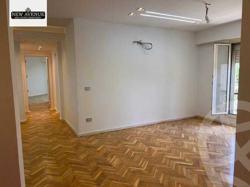 https://aqarmap.com.eg/ar/listing/5960625-for-sale-cairo-new-cairo-compounds-mountain-view-hyde-park