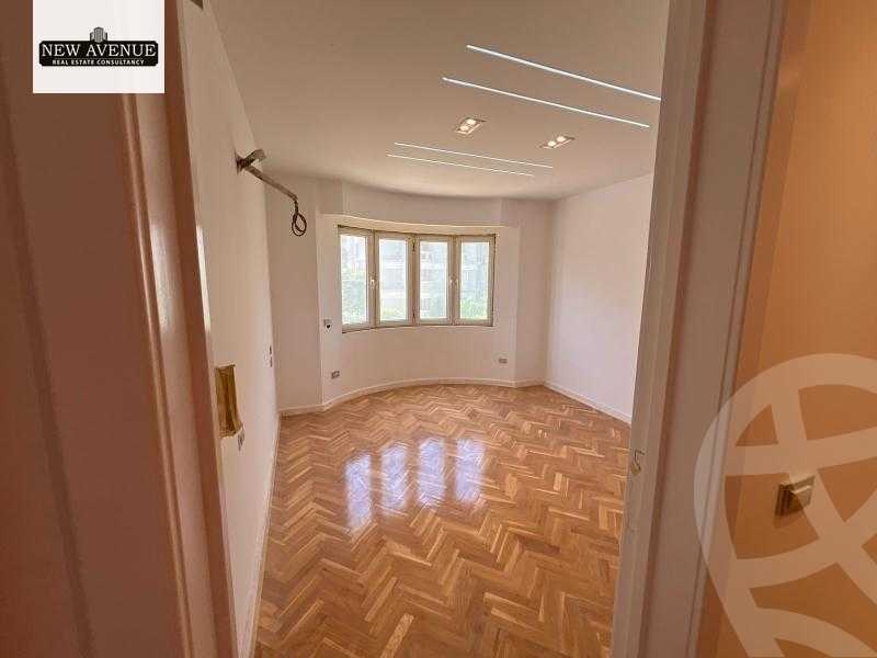 https://aqarmap.com.eg/ar/listing/5960625-for-sale-cairo-new-cairo-compounds-mountain-view-hyde-park