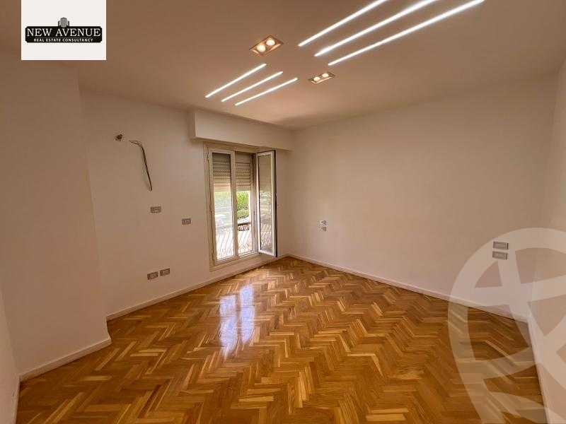 https://aqarmap.com.eg/ar/listing/5960625-for-sale-cairo-new-cairo-compounds-mountain-view-hyde-park
