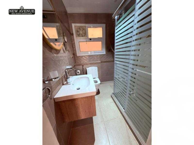 https://aqarmap.com.eg/ar/listing/5966376-for-sale-cairo-new-cairo-compounds-mountain-view-hyde-park