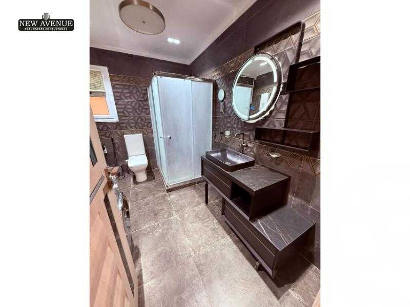 https://aqarmap.com.eg/ar/listing/5966376-for-sale-cairo-new-cairo-compounds-mountain-view-hyde-park