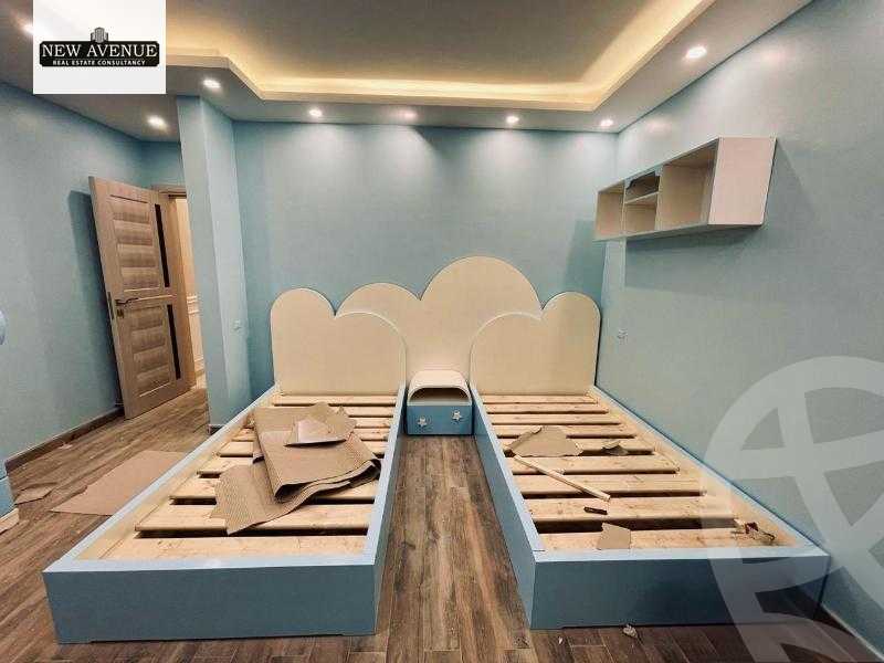 https://aqarmap.com.eg/ar/listing/5966376-for-sale-cairo-new-cairo-compounds-mountain-view-hyde-park