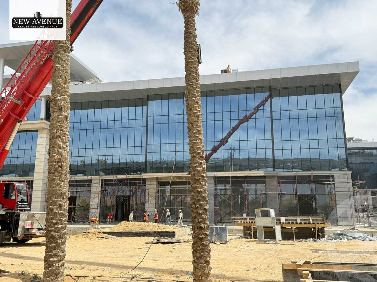 https://aqarmap.com.eg/ar/listing/5970522-for-sale-cairo-new-cairo-compounds-golden-gate-redcon