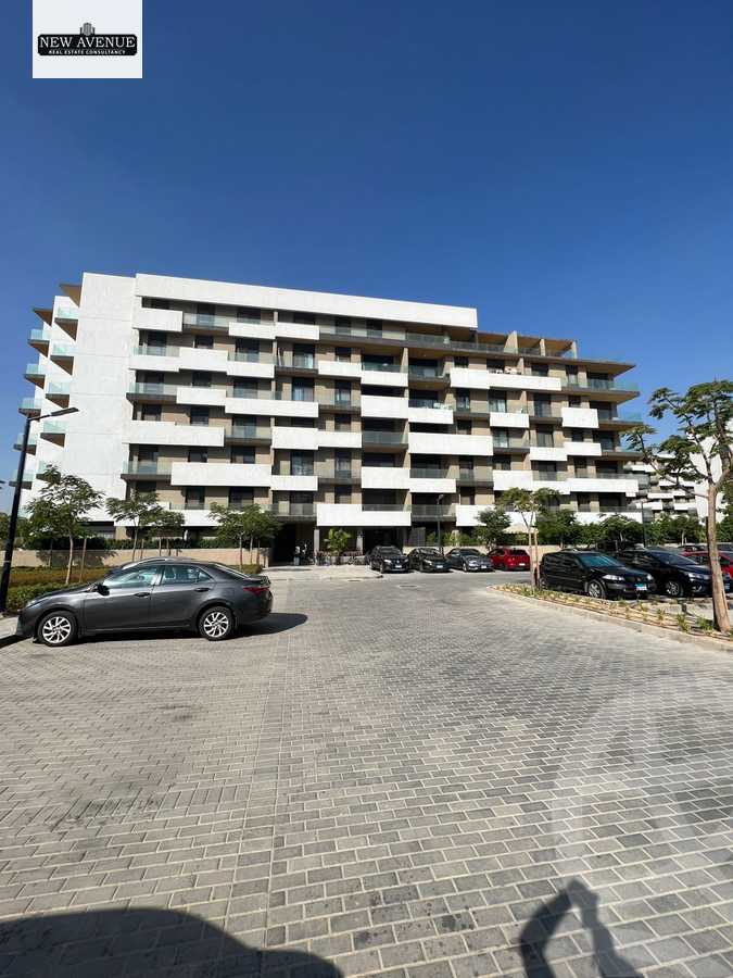 https://aqarmap.com.eg/ar/listing/5973943-for-sale-cairo-el-shorouk-compounds-alborouj
