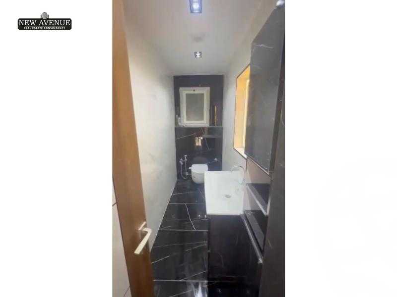 https://aqarmap.com.eg/en/listing/5980725-for-sale-cairo-new-cairo-compounds-the-square