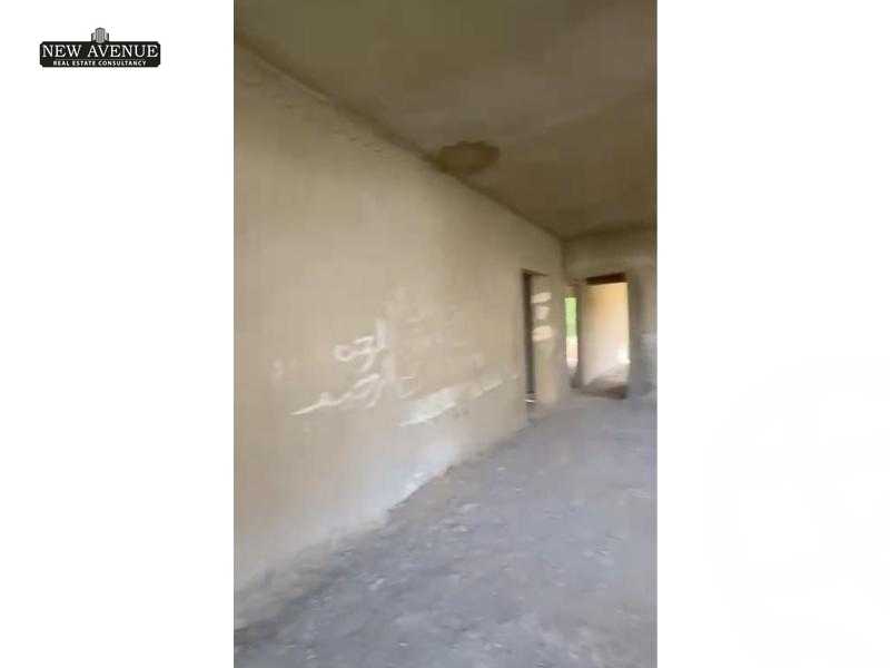 https://aqarmap.com.eg/en/listing/5983470-for-sale-cairo-new-cairo-compounds-riviera-heights