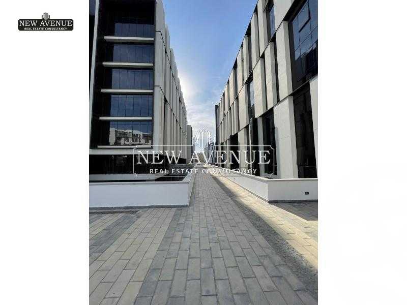 https://aqarmap.com.eg/ar/listing/5985717-for-rent-cairo-new-cairo-compounds-hyde-park-centre-ville-hyde-park