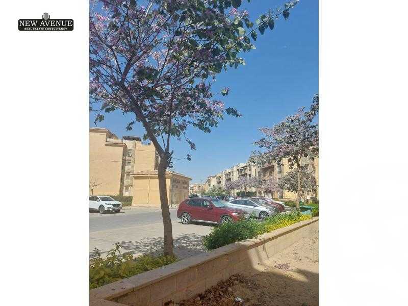 https://aqarmap.com.eg/ar/listing/5986146-for-sale-cairo-new-cairo-compounds-stwn-ryzydns-by-ar-y-llttwyr