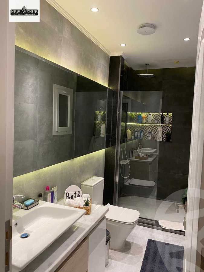 https://aqarmap.com.eg/en/listing/5990175-for-sale-cairo-new-cairo-compounds-mountain-view-hyde-park