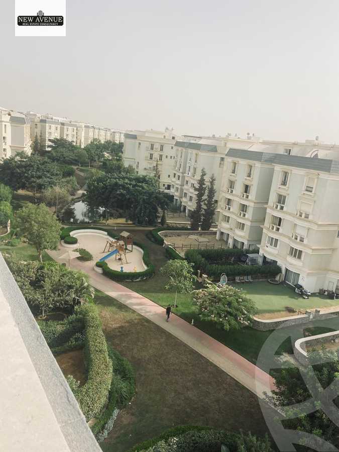 https://aqarmap.com.eg/en/listing/5990175-for-sale-cairo-new-cairo-compounds-mountain-view-hyde-park