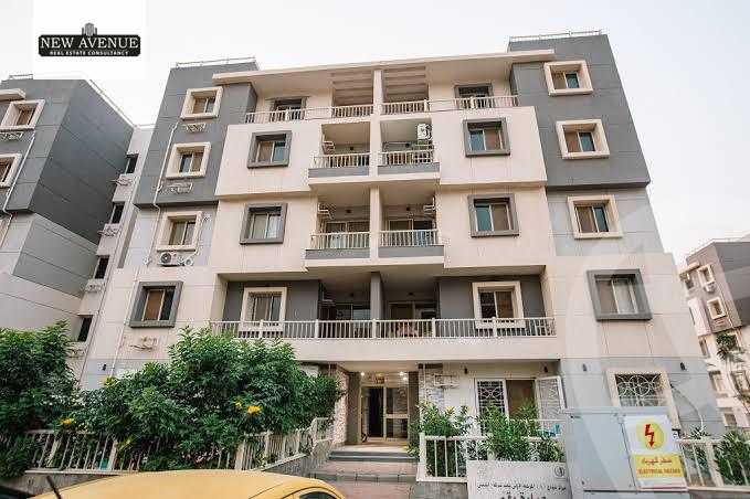 https://aqarmap.com.eg/en/listing/5990200-for-sale-cairo-new-cairo-compounds-jyd