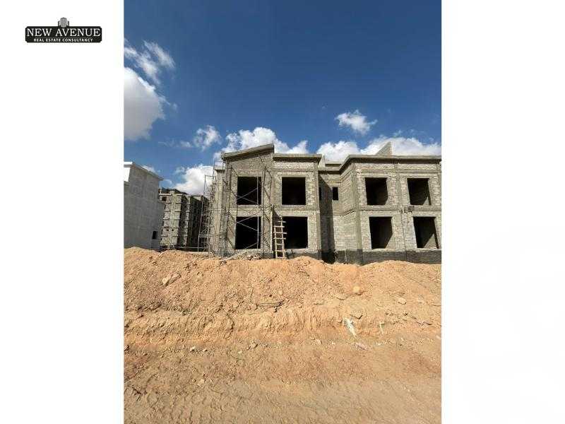 https://aqarmap.com.eg/en/listing/6003429-for-sale-cairo-new-cairo-compounds-kmbwnd-kryk-twn-il-cazar