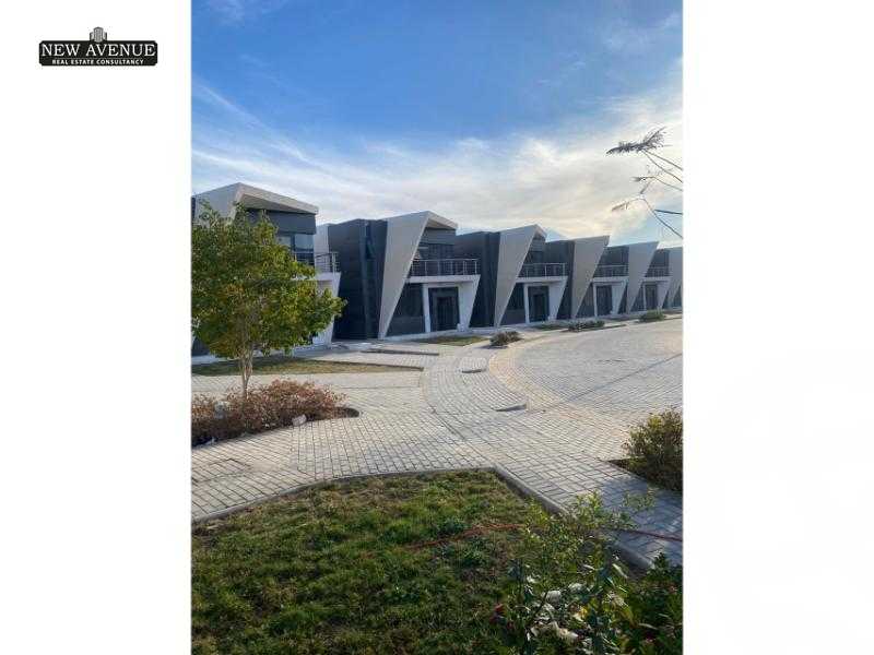 https://aqarmap.com.eg/en/listing/6003518-for-sale-cairo-el-shorouk-compounds-life-view