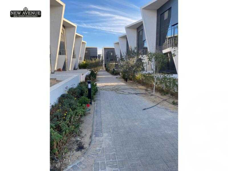 https://aqarmap.com.eg/en/listing/6003518-for-sale-cairo-el-shorouk-compounds-life-view