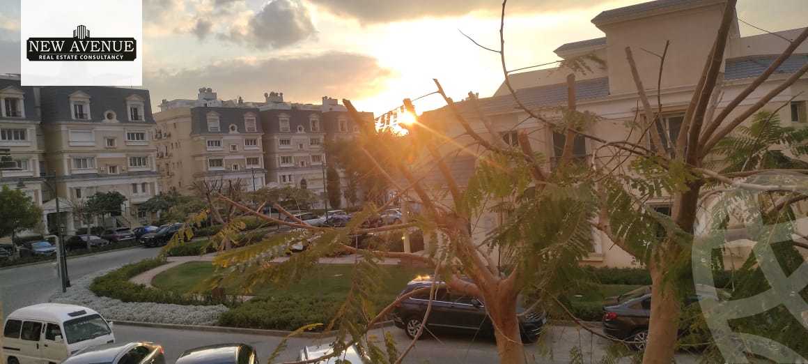 https://aqarmap.com.eg/en/listing/6003532-for-sale-cairo-new-cairo-compounds-mountain-view-hyde-park