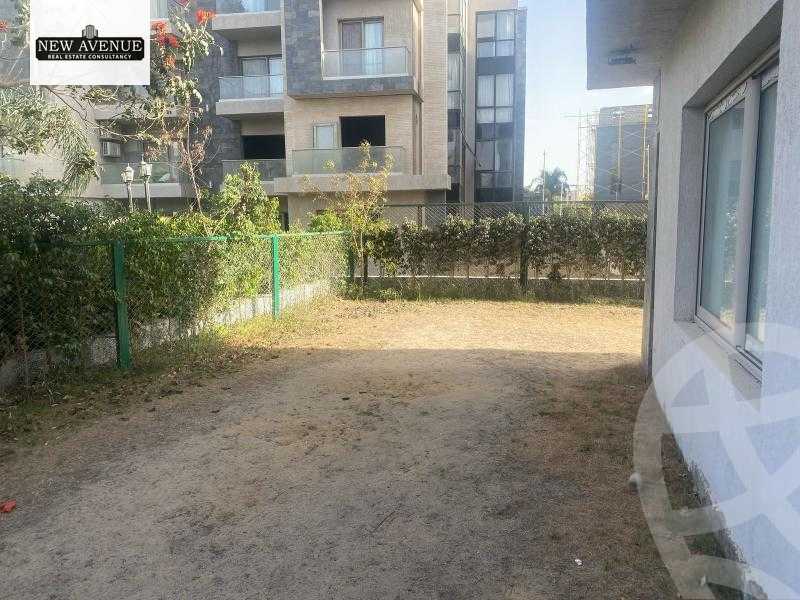 https://aqarmap.com.eg/en/listing/6003986-for-sale-cairo-new-cairo-compounds-moon-valley