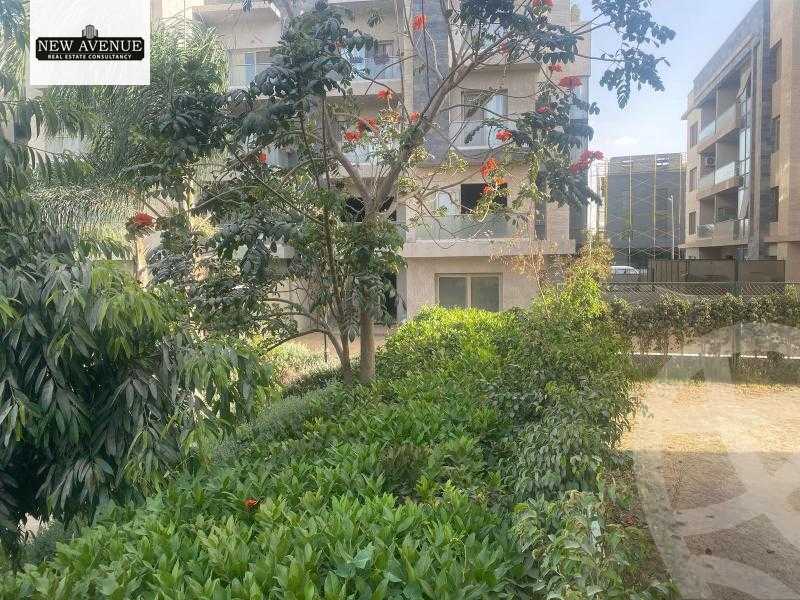 https://aqarmap.com.eg/en/listing/6003986-for-sale-cairo-new-cairo-compounds-moon-valley