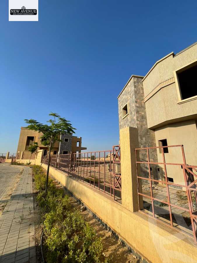 https://aqarmap.com.eg/en/listing/6009748-for-sale-cairo-el-shorouk-compounds-yfy-ryzydns