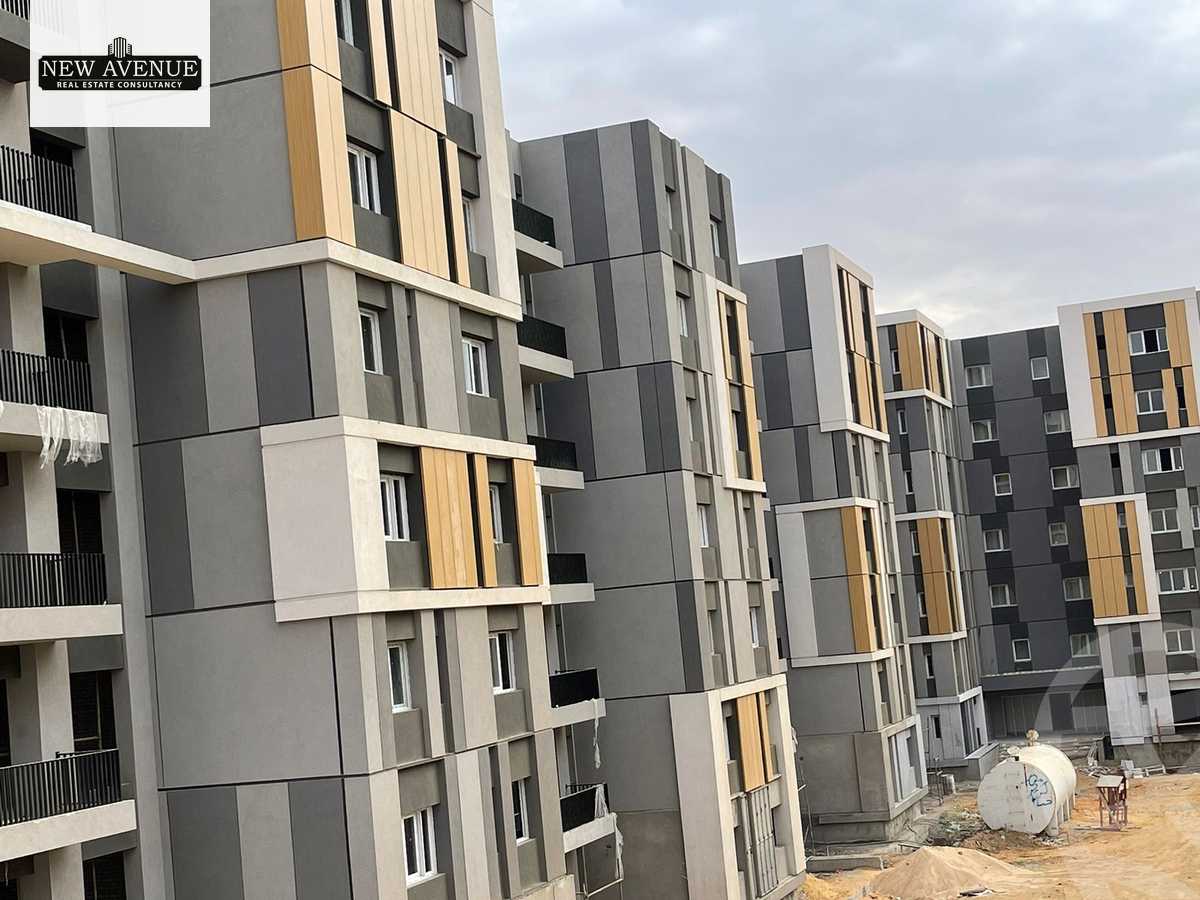 https://aqarmap.com.eg/en/listing/6015809-for-sale-cairo-new-cairo-lmstqbl-syty-compounds-park-226-haptown-hassan-allam