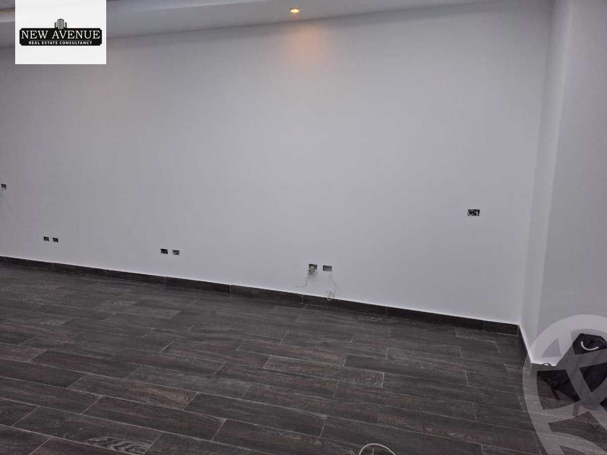 https://aqarmap.com.eg/ar/listing/6017843-for-sale-cairo-el-sheikh-zayed-city-alex-cairo-desert-road-smart-village