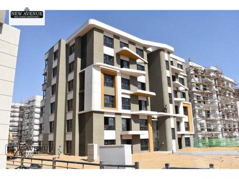https://aqarmap.com.eg/en/listing/6021117-for-sale-cairo-new-cairo-compounds-cleo-water-residence-palm-hills