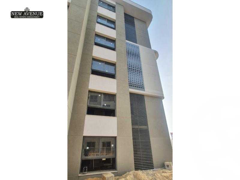 https://aqarmap.com.eg/en/listing/6021819-for-sale-cairo-new-cairo-compounds-cleo-water-residence-palm-hills