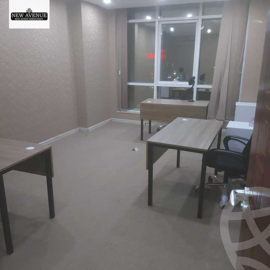 https://aqarmap.com.eg/ar/listing/6021964-for-rent-cairo-new-cairo-compounds-tryfywm-byzns-kwmblks-nm-llttwyr