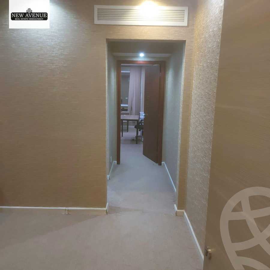 https://aqarmap.com.eg/ar/listing/6021964-for-rent-cairo-new-cairo-compounds-tryfywm-byzns-kwmblks-nm-llttwyr