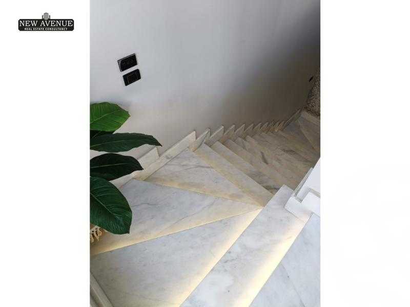 https://aqarmap.com.eg/ar/listing/6036567-for-sale-cairo-new-cairo-compounds-mountain-view-hyde-park