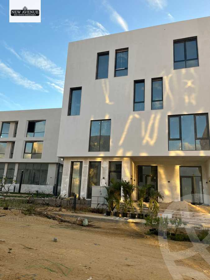 https://aqarmap.com.eg/en/listing/6038759-for-sale-cairo-new-cairo-compounds-o-yard-mall-concrete