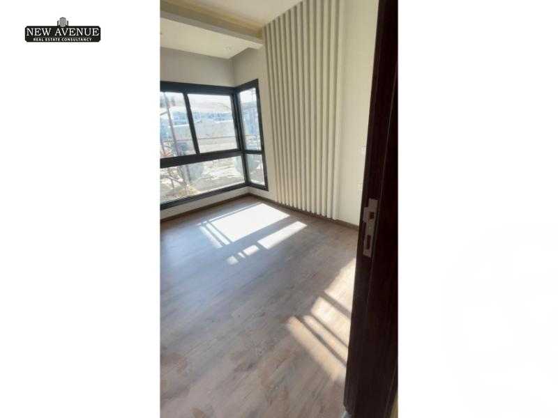 https://aqarmap.com.eg/en/listing/6040401-for-sale-cairo-new-cairo-compounds-cleo-water-residence-palm-hills