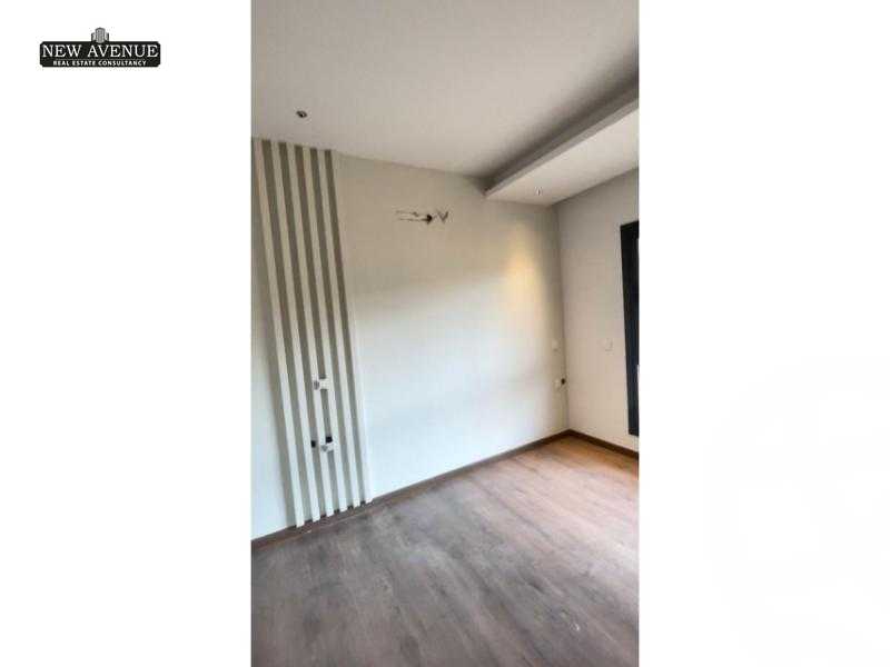 https://aqarmap.com.eg/en/listing/6040401-for-sale-cairo-new-cairo-compounds-cleo-water-residence-palm-hills