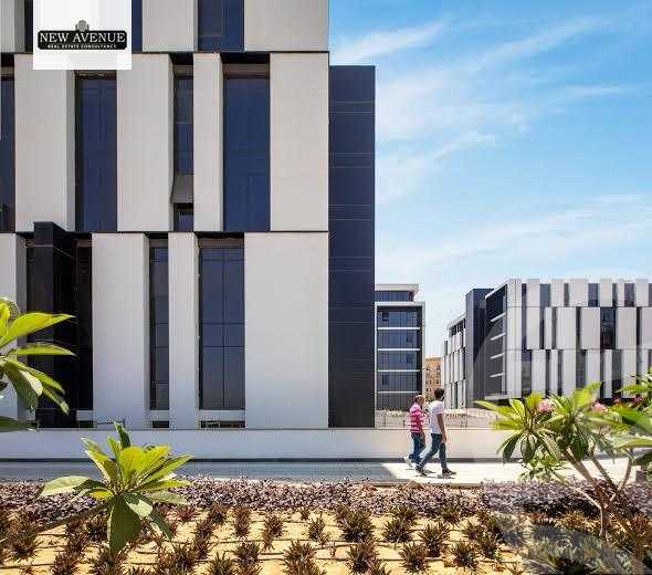 https://aqarmap.com.eg/en/listing/6058670-for-sale-cairo-new-cairo-compounds-hyde-park-business-district