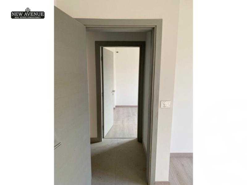 https://aqarmap.com.eg/en/listing/6083550-for-sale-cairo-el-shorouk-compounds-al-burouj-compound-imkan
