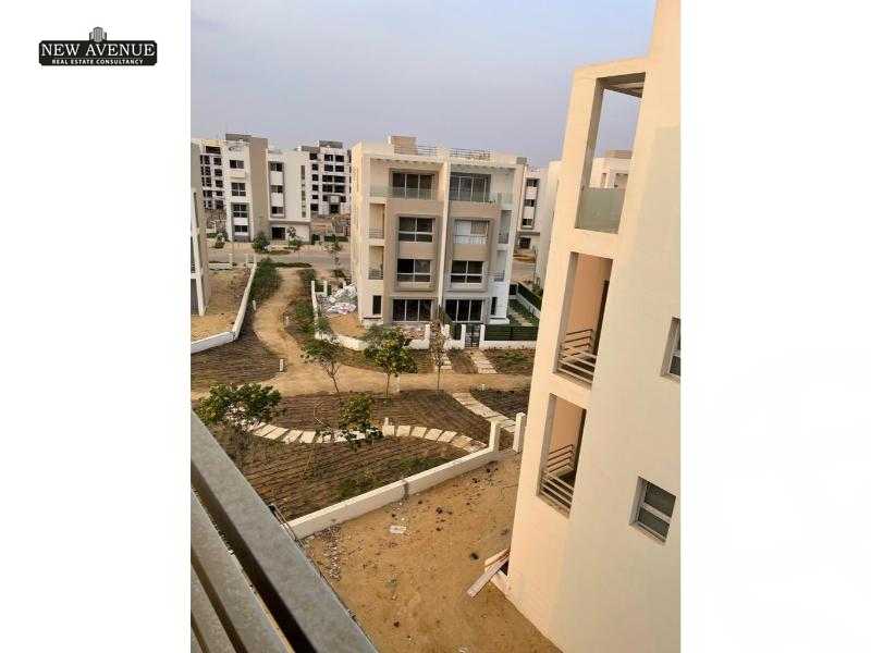 https://aqarmap.com.eg/ar/listing/6083809-for-sale-cairo-new-cairo-compounds-hyde-park-park-corner-hyde-park