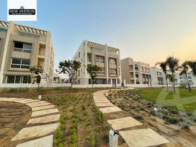 https://aqarmap.com.eg/ar/listing/6083809-for-sale-cairo-new-cairo-compounds-hyde-park-park-corner-hyde-park
