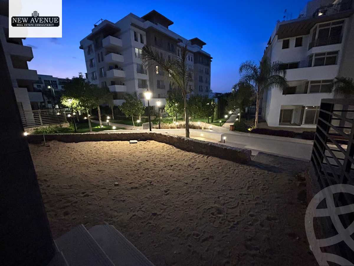 https://aqarmap.com.eg/ar/listing/6087647-for-sale-cairo-new-cairo-compounds-hyde-park-centre-ville-hyde-park