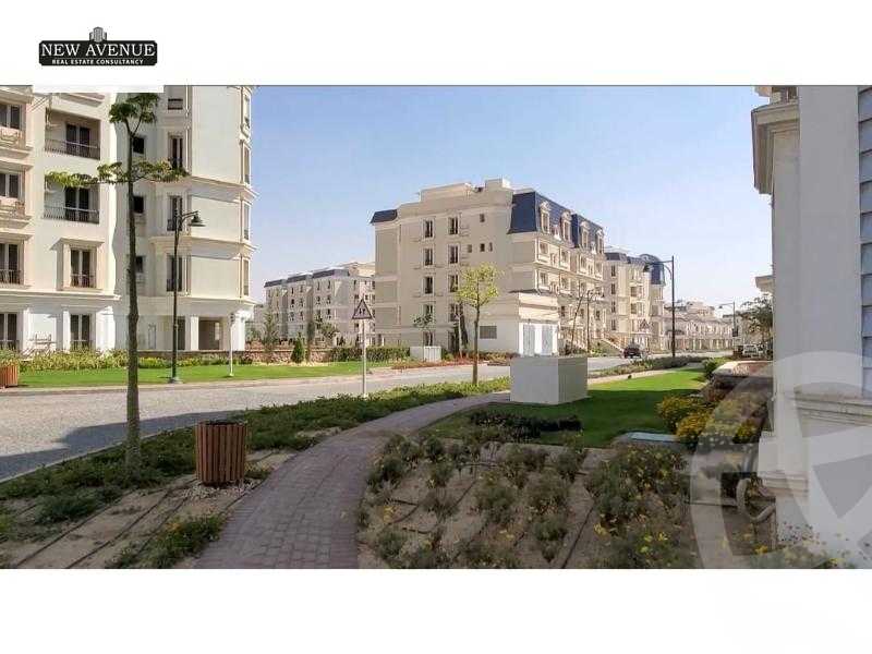 https://aqarmap.com.eg/en/listing/6089180-for-sale-cairo-new-cairo-compounds-mountain-view-hyde-park