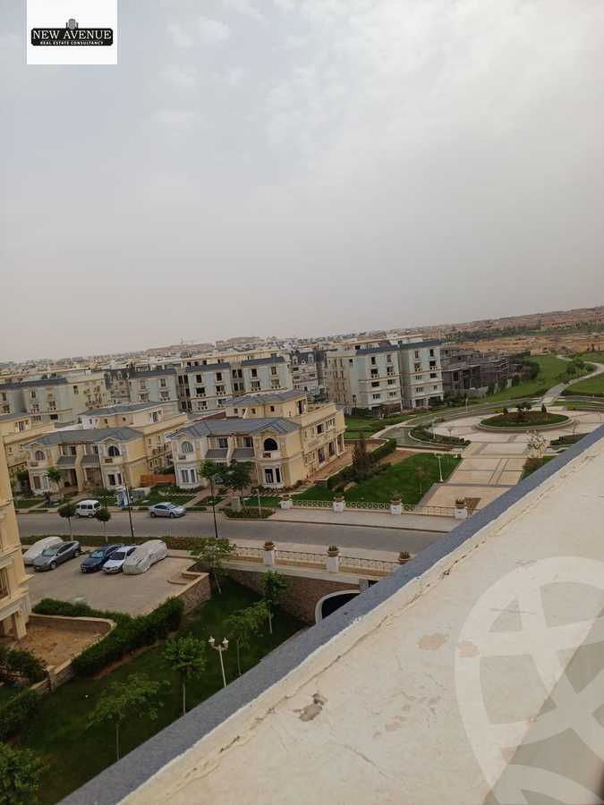 https://aqarmap.com.eg/en/listing/6092420-for-sale-cairo-new-cairo-compounds-mountain-view-hyde-park