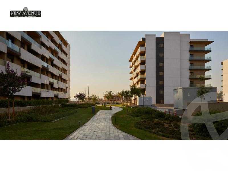https://aqarmap.com.eg/en/listing/6092700-for-sale-cairo-el-shorouk-compounds-al-burouj-compound-imkan