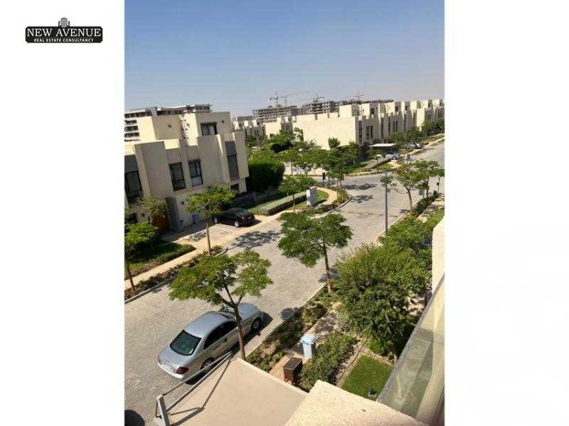 https://aqarmap.com.eg/en/listing/6104629-for-sale-cairo-el-shorouk-compounds-al-burouj-compound-imkan