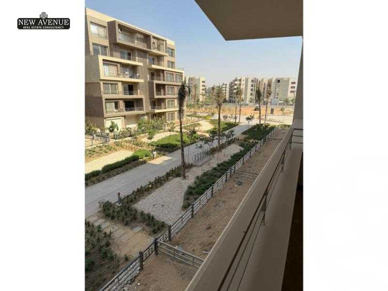 https://aqarmap.com.eg/ar/listing/6104742-for-sale-cairo-new-cairo-compounds-blm-hylz-nyw-kyrw